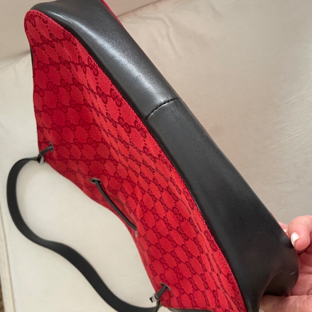 Gucci Authentic Monogram Drawstring Shoulder Bag - image 7